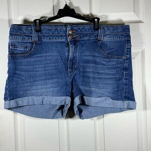 Blue Spice Women's Cuffed Jean Shorts